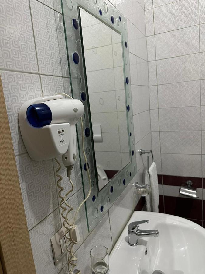 Hotel Gjuta Farke e Madhe エクステリア 写真