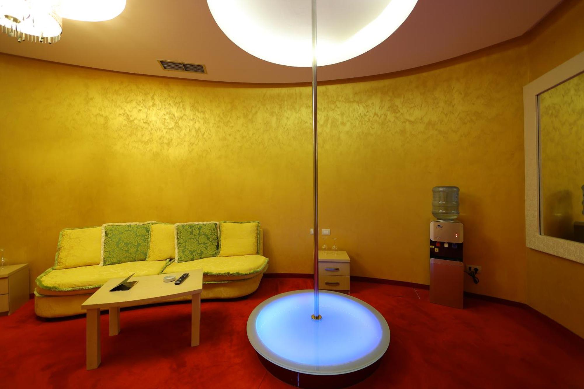Hotel Gjuta Farke e Madhe エクステリア 写真