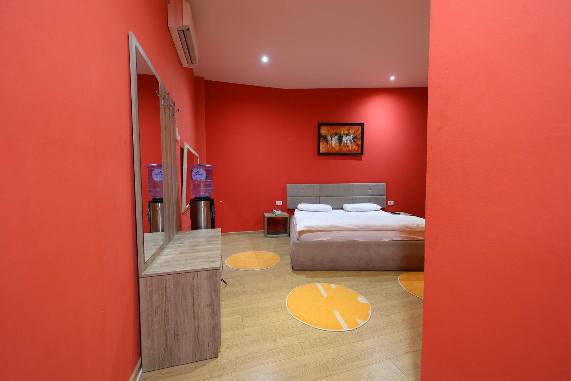 Hotel Gjuta Farke e Madhe エクステリア 写真