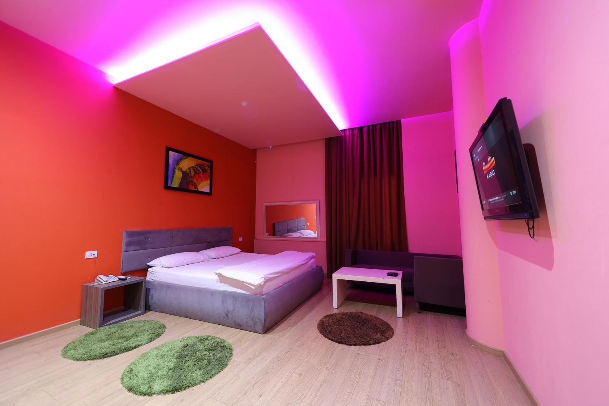 Hotel Gjuta Farke e Madhe エクステリア 写真