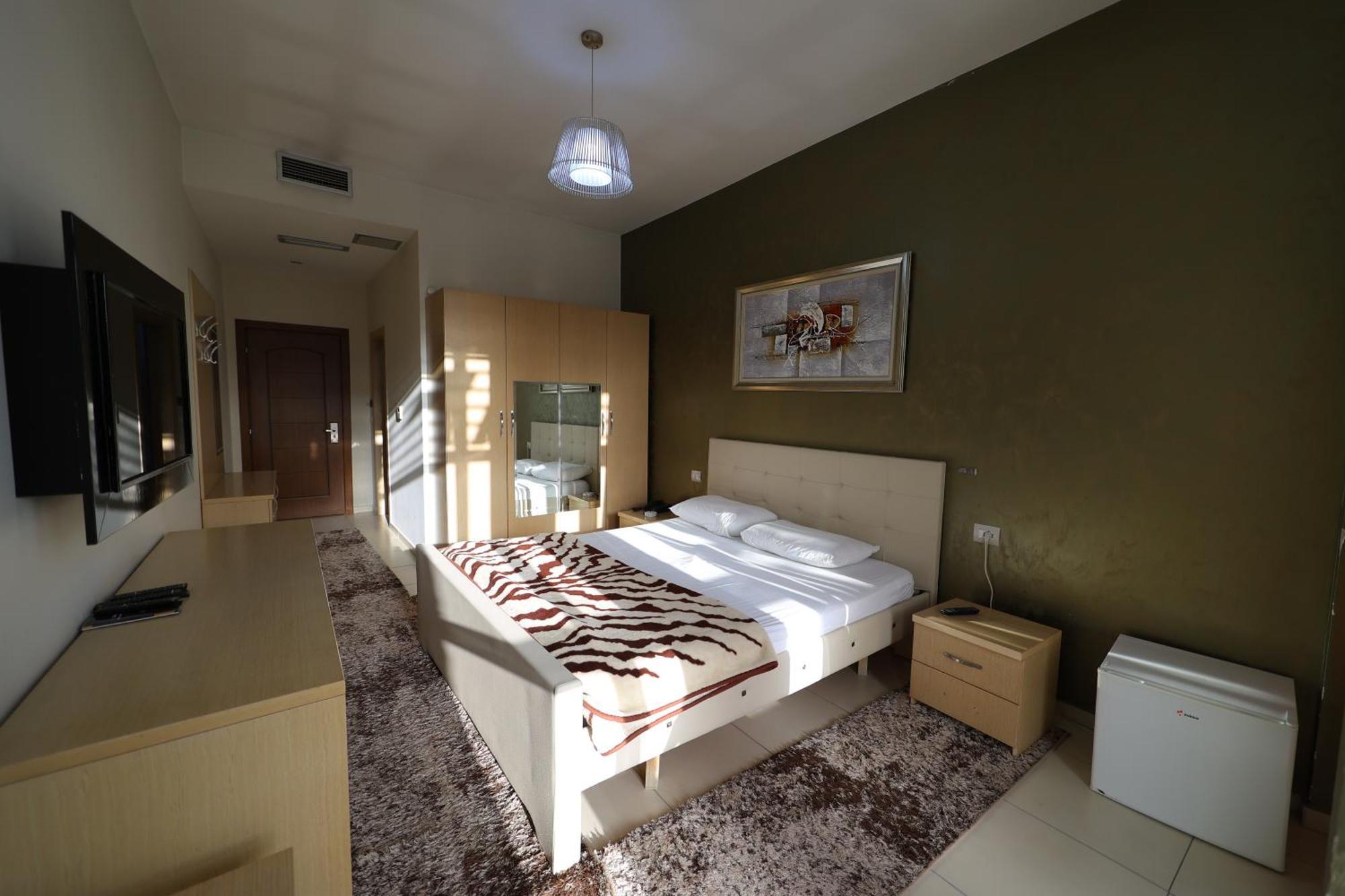 Hotel Gjuta Farke e Madhe エクステリア 写真